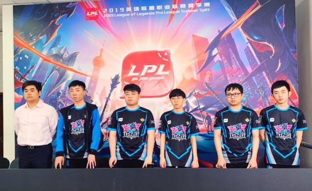 我们不妨回 我们不妨回