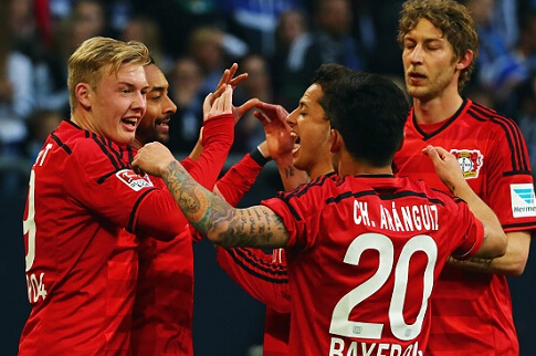 紧随其后 紧随其后